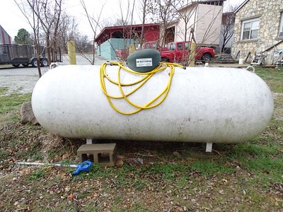 How big is a 250 gallon propane tank