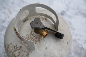 Are Propane Tanks Reverse Thread? (Why Is It So)